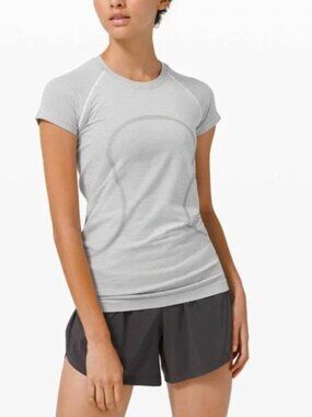Lululemon Sz 10 Swiftly Tech Short Sleeve Stripe White / Black